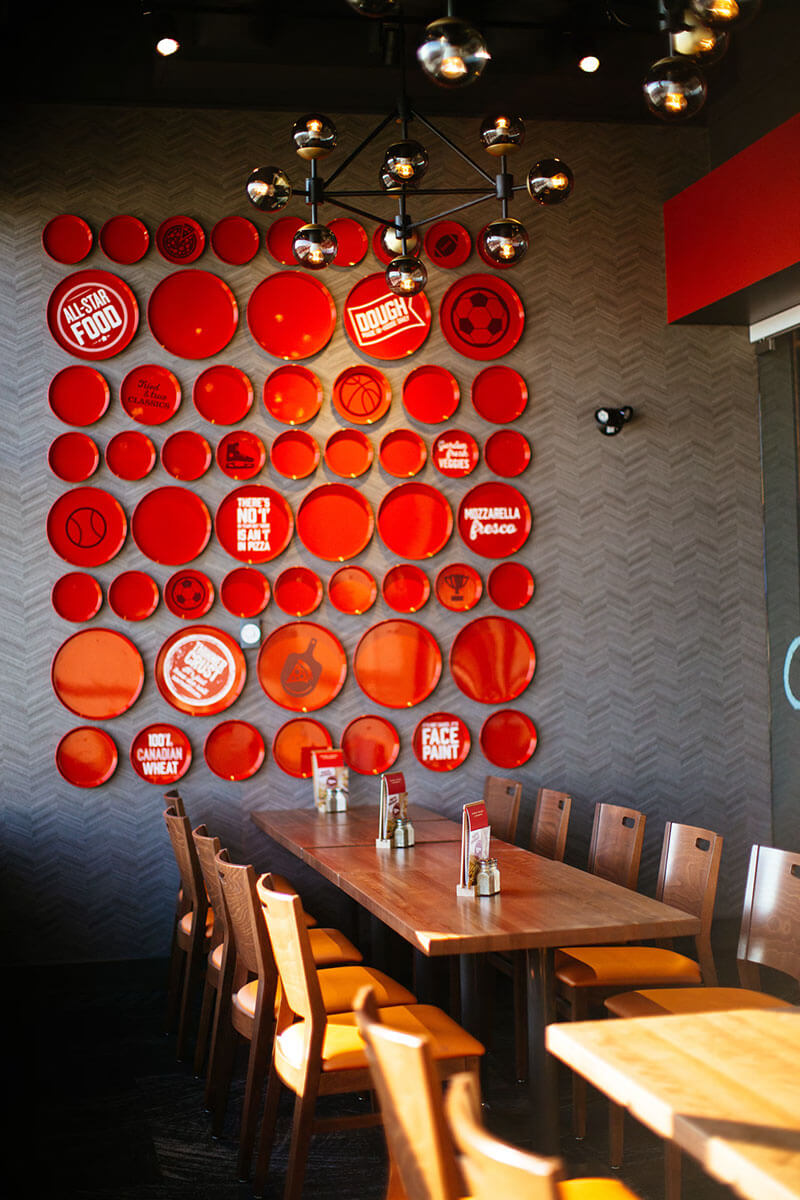 Boston Pizza interior