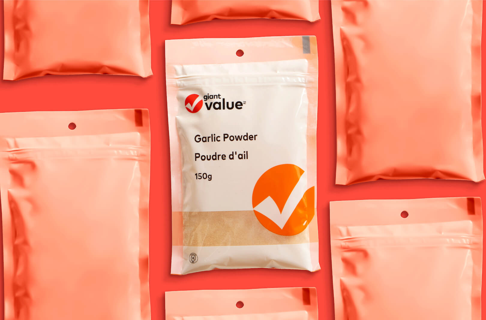 Giant Value garlic powder packaging